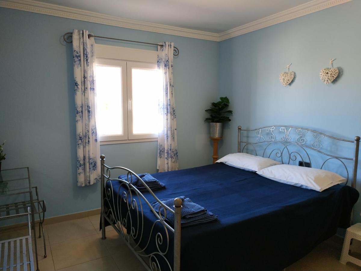 Villa Casa Del Sol 3 Bedroom Villa With Private Solar Covered 12M X 6M Pool Minimum Stay 7 Nights Chromecast And Wifi Throughout The Property Triquivijate Екстериор снимка