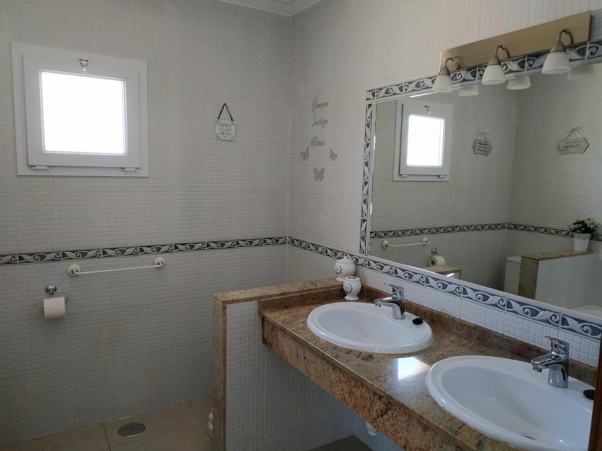 Villa Casa Del Sol 3 Bedroom Villa With Private Solar Covered 12M X 6M Pool Minimum Stay 7 Nights Chromecast And Wifi Throughout The Property Triquivijate Екстериор снимка