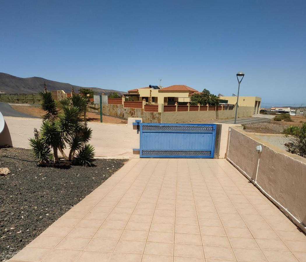 Villa Casa Del Sol 3 Bedroom Villa With Private Solar Covered 12M X 6M Pool Minimum Stay 7 Nights Chromecast And Wifi Throughout The Property Triquivijate Екстериор снимка