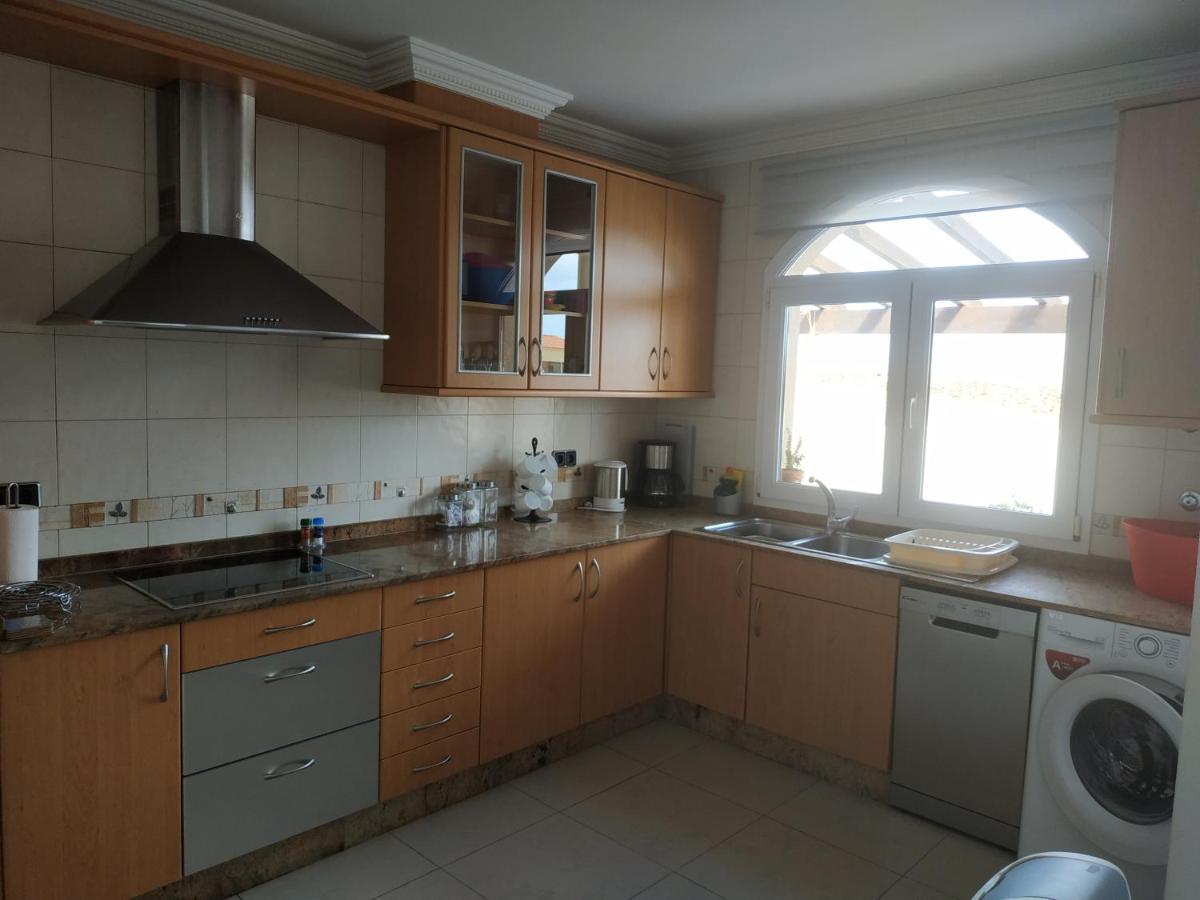 Villa Casa Del Sol 3 Bedroom Villa With Private Solar Covered 12M X 6M Pool Minimum Stay 7 Nights Chromecast And Wifi Throughout The Property Triquivijate Екстериор снимка