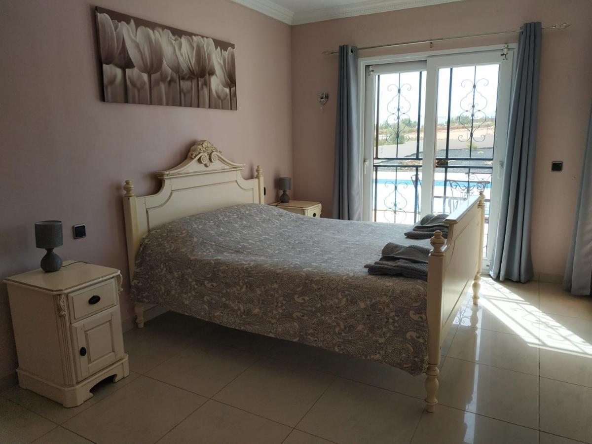 Villa Casa Del Sol 3 Bedroom Villa With Private Solar Covered 12M X 6M Pool Minimum Stay 7 Nights Chromecast And Wifi Throughout The Property Triquivijate Екстериор снимка