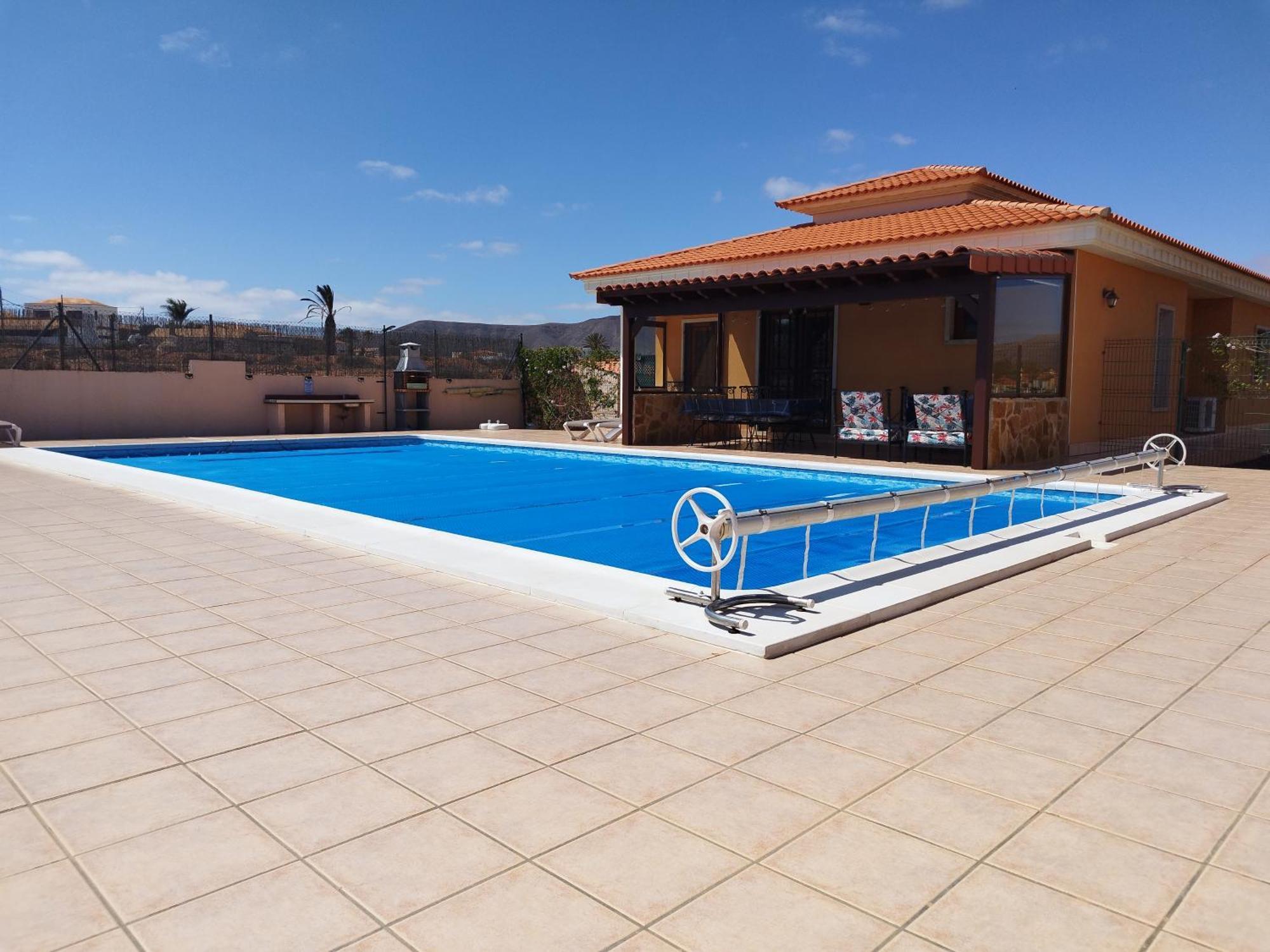 Villa Casa Del Sol 3 Bedroom Villa With Private Solar Covered 12M X 6M Pool Minimum Stay 7 Nights Chromecast And Wifi Throughout The Property Triquivijate Екстериор снимка