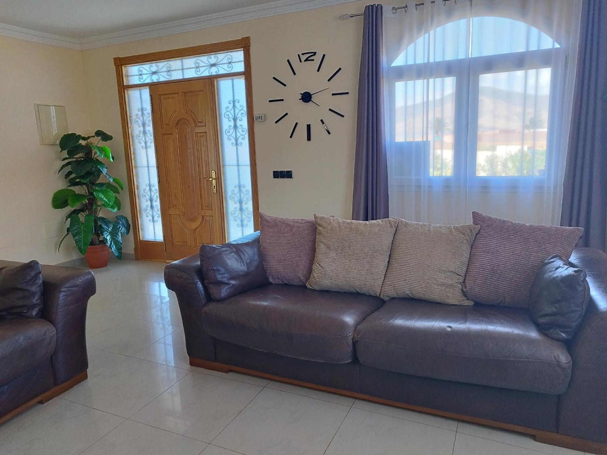 Villa Casa Del Sol 3 Bedroom Villa With Private Solar Covered 12M X 6M Pool Minimum Stay 7 Nights Chromecast And Wifi Throughout The Property Triquivijate Екстериор снимка