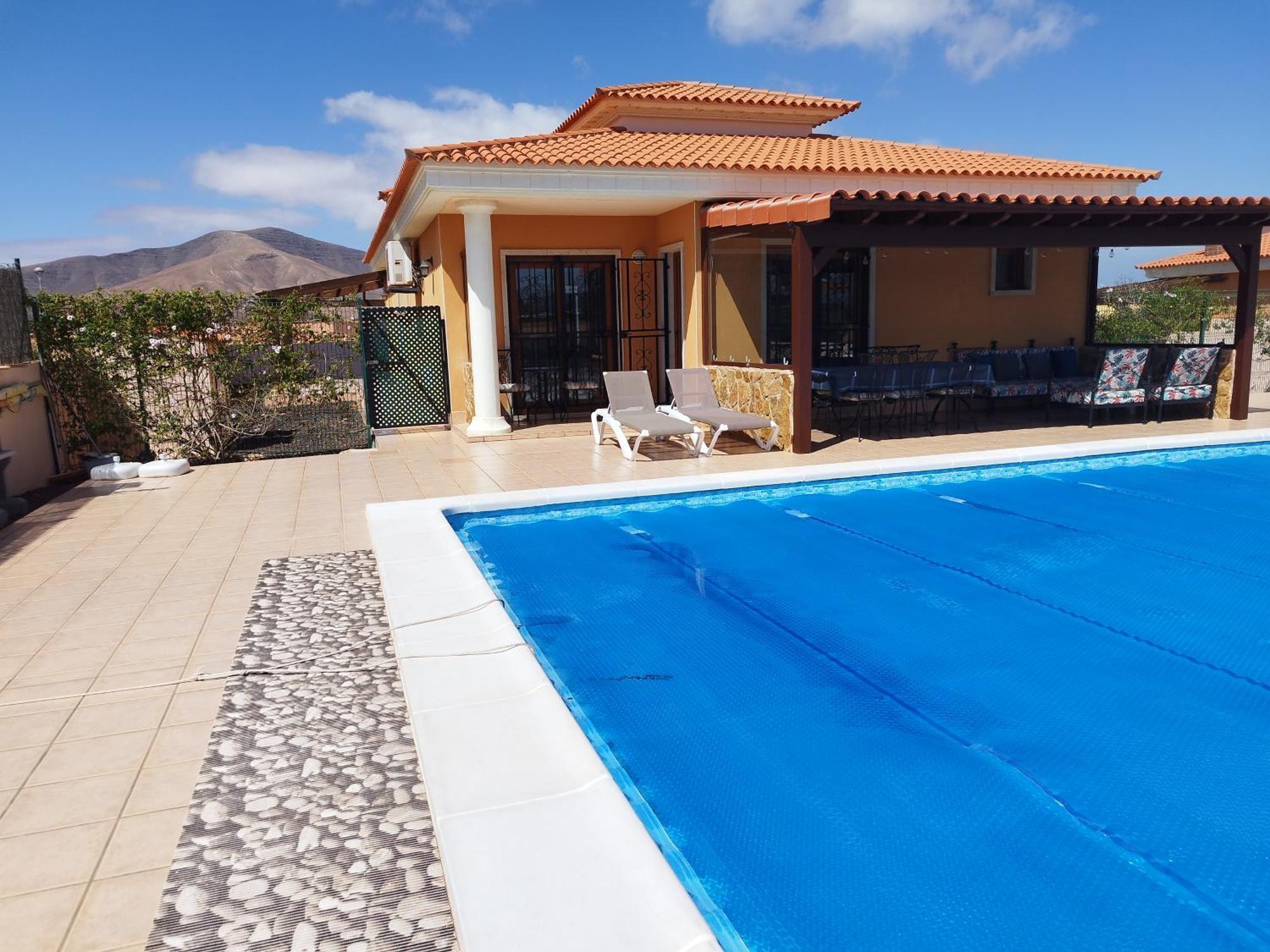 Villa Casa Del Sol 3 Bedroom Villa With Private Solar Covered 12M X 6M Pool Minimum Stay 7 Nights Chromecast And Wifi Throughout The Property Triquivijate Екстериор снимка